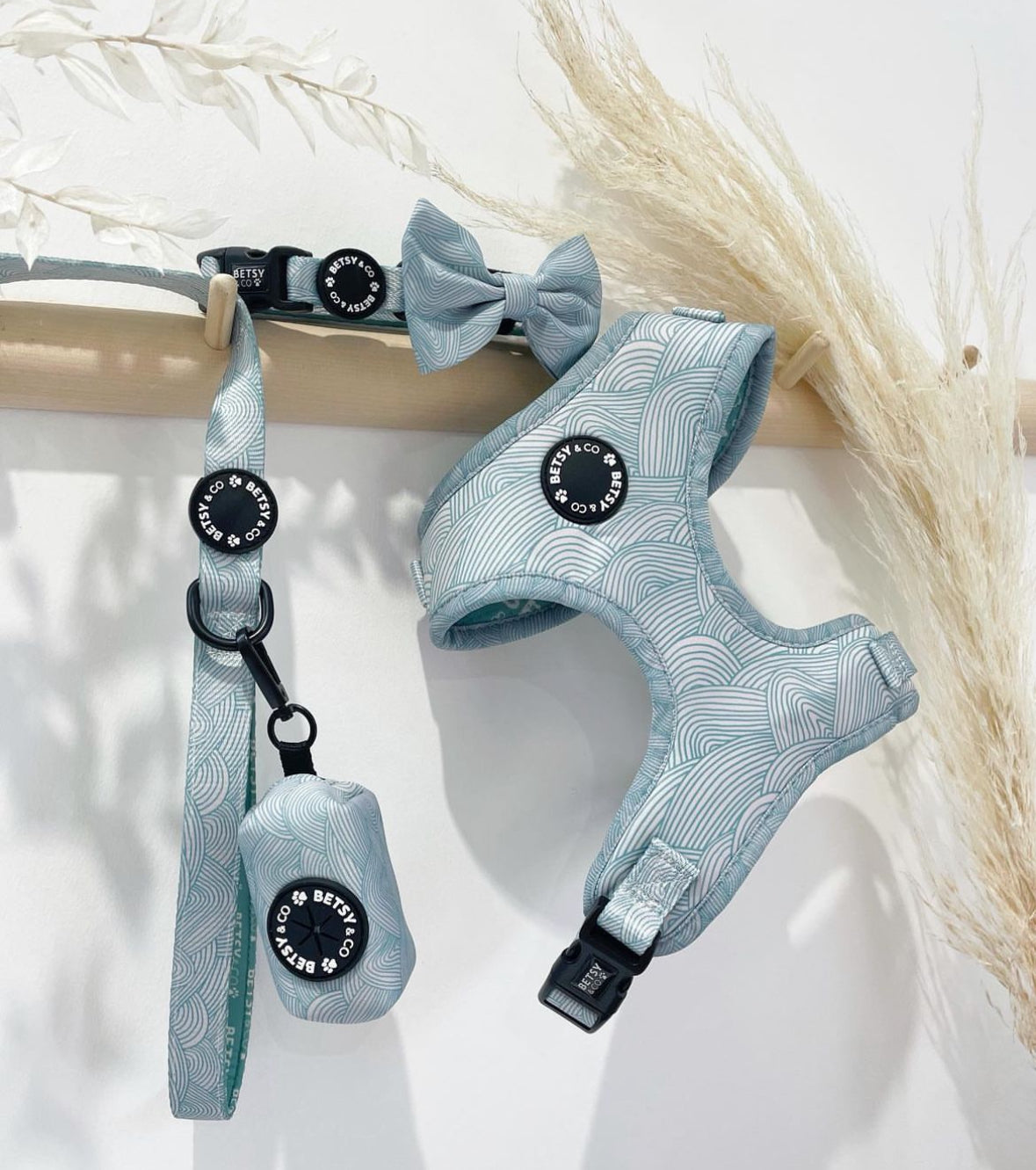 Waves Collar